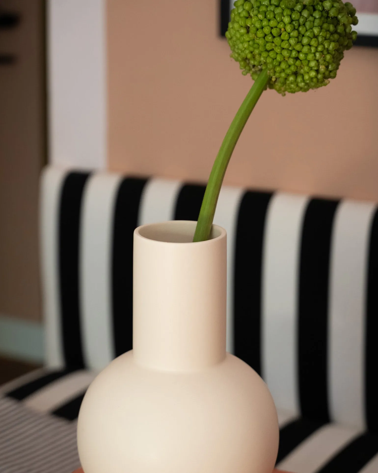 New Motel a Miio Bola Vase L - sand