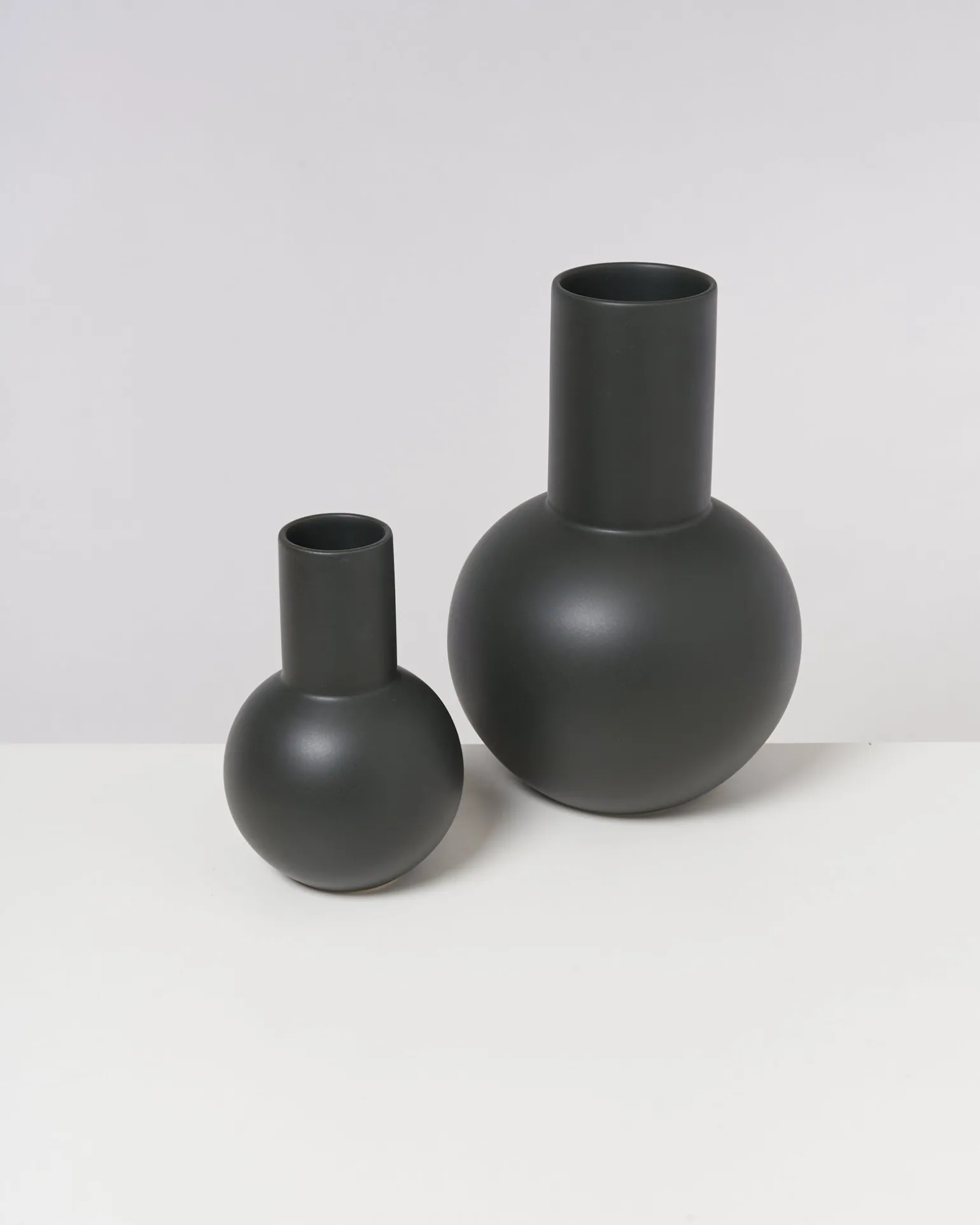 Hot Motel a Miio Bola Vase M - Darkgreen dark green