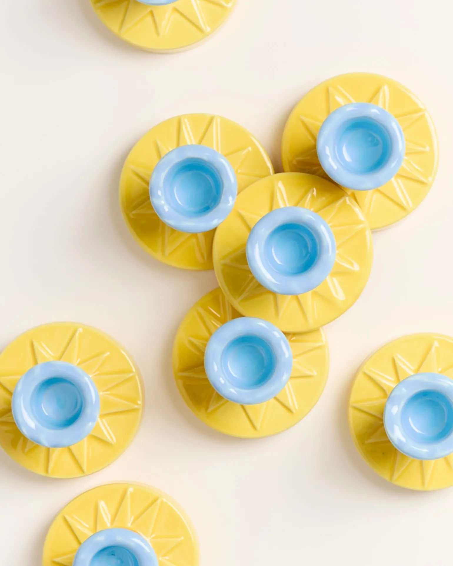 Hot Motel a Miio X Isis-Maria Brisa Candleholder Yellow Red gelb rot